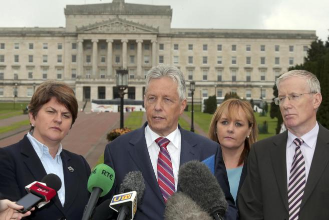 La dimisión del ministro principal de Irlanda del Norte pone el riesgo el proceso de paz